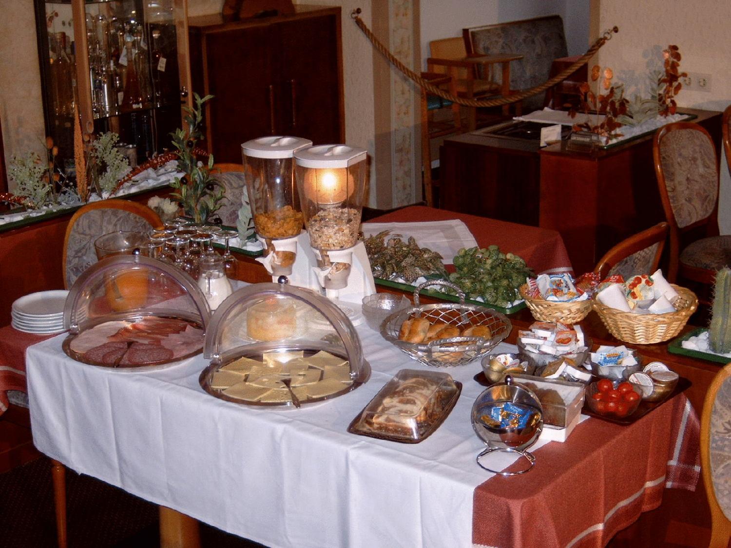 Hotel Pizzeria VENEZIA Sohren Esterno foto
