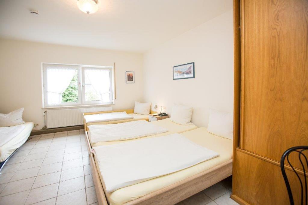 Hotel Pizzeria VENEZIA Sohren Esterno foto