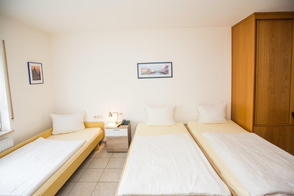 Hotel Pizzeria VENEZIA Sohren Esterno foto